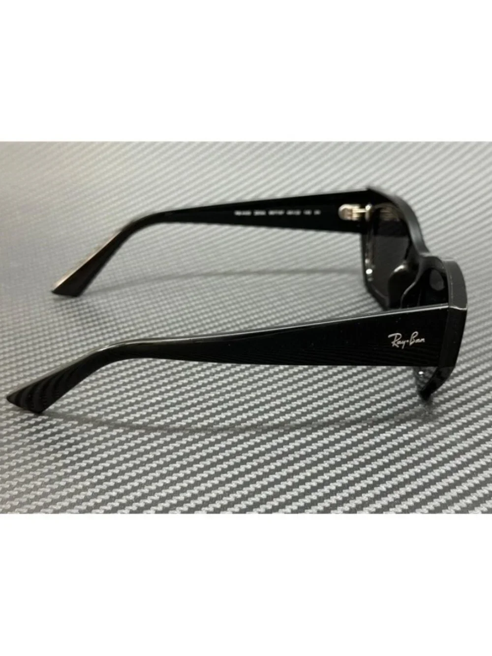 New RAY BAN Men Black Sunglasses 49-22-145